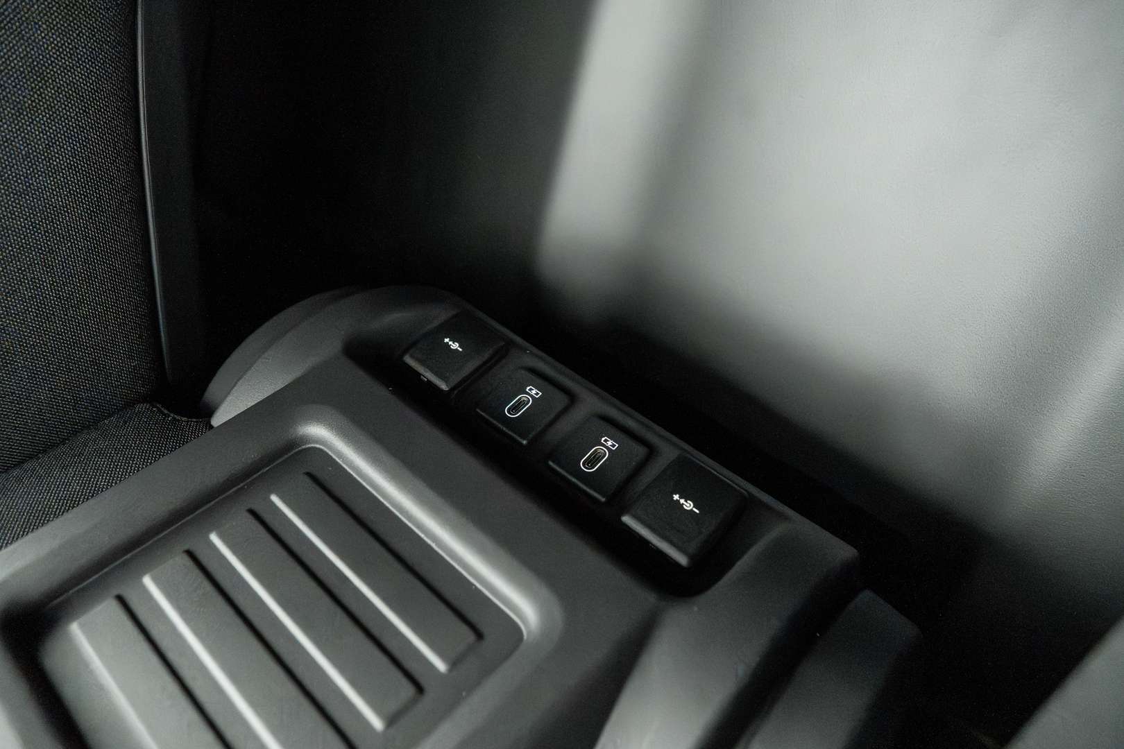 Land Rover Defender 110 D250 S Hard Top Lichte Vracht 3-Zit Trekhaak - 2026 - Joinsteer - #40