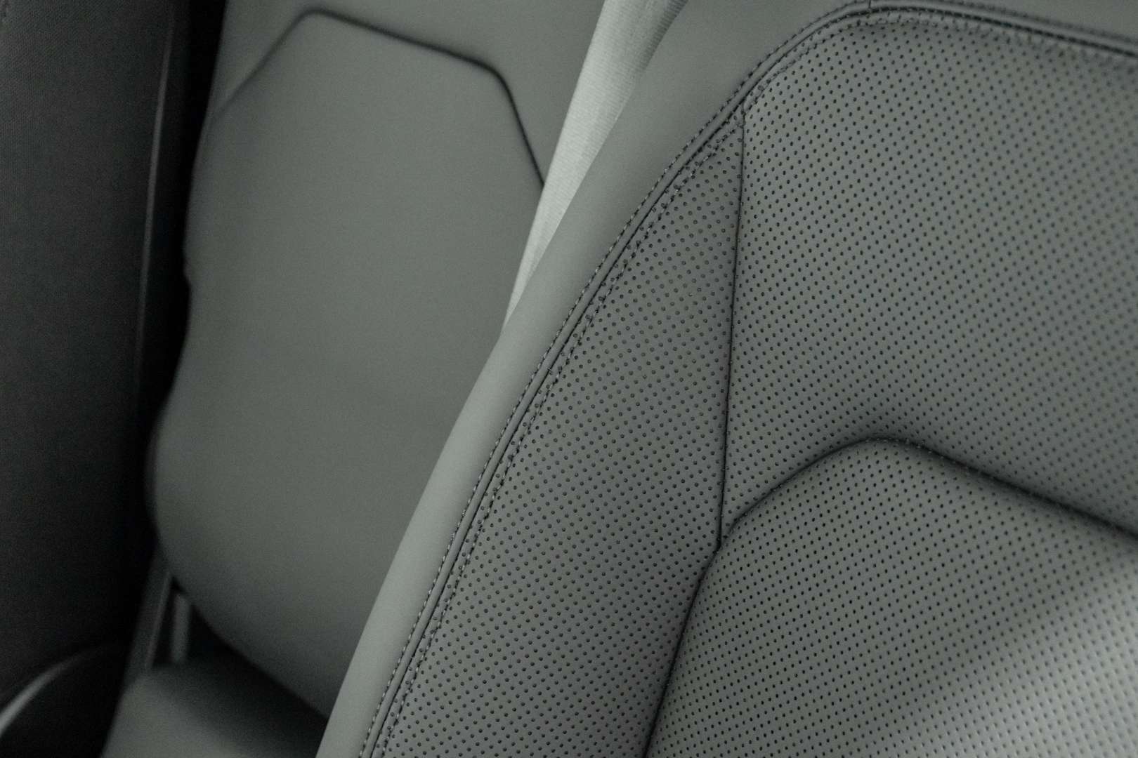 Land Rover Defender 110 D250 S Hard Top Lichte Vracht 3-Zit Trekhaak - 2026 - Joinsteer - #23