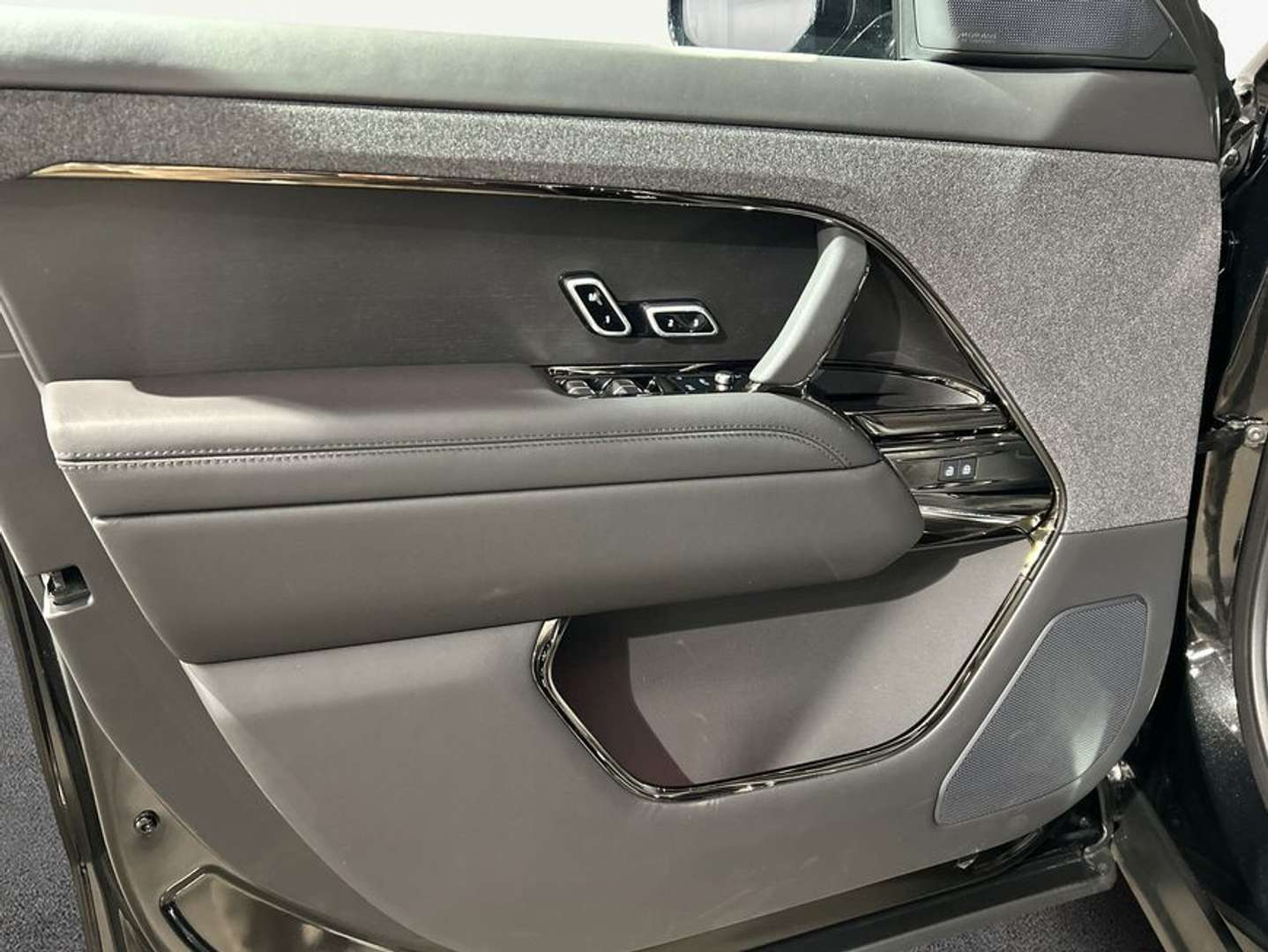 Land Rover Range Rover Sport Autobiography P530 AWD - 2025 - Joinsteer - #14