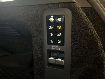 Land Rover Range Rover D350 HSE — photo 18