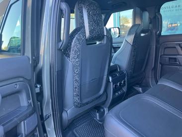 Land Rover Defender 110 Octa Edition One AWD Aut. 4.4 V8 MHEV — photo 14