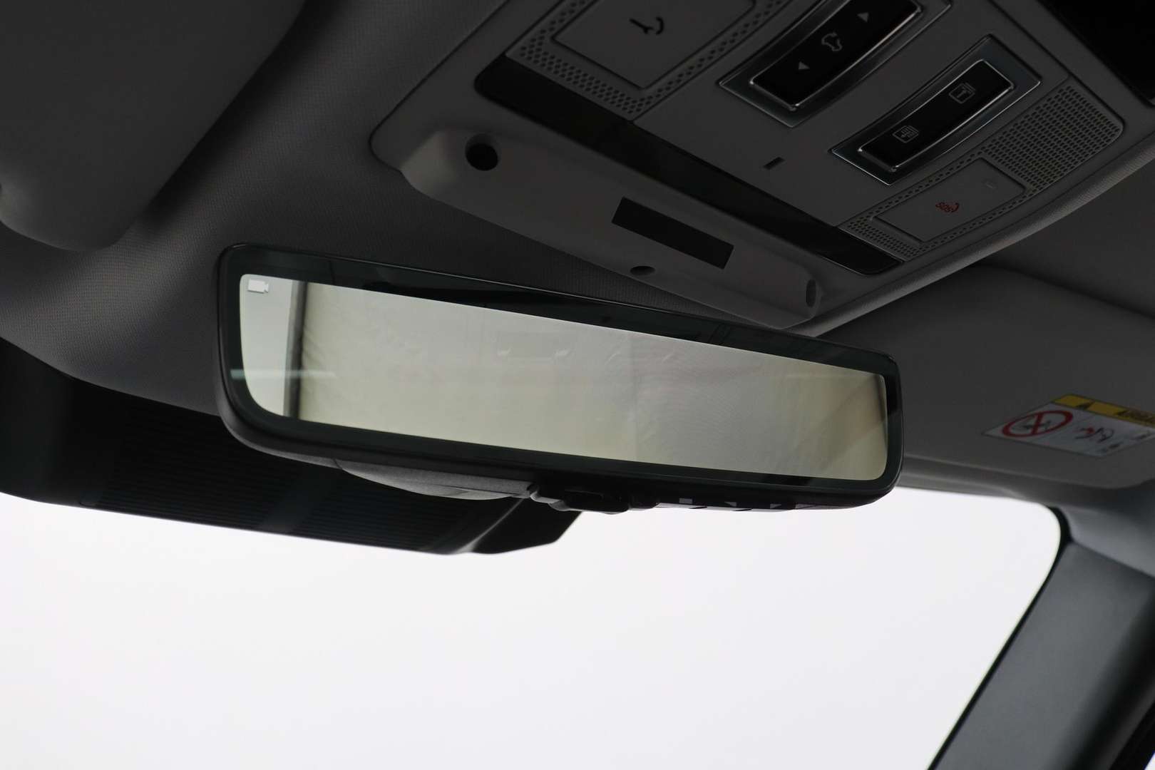 Land Rover Defender 110 Dynamic SE Edition P300e - 2026 - Joinsteer - #11