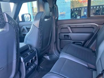 Land Rover Defender 110 Octa Edition One AWD Aut. 4.4 V8 MHEV — photo 15