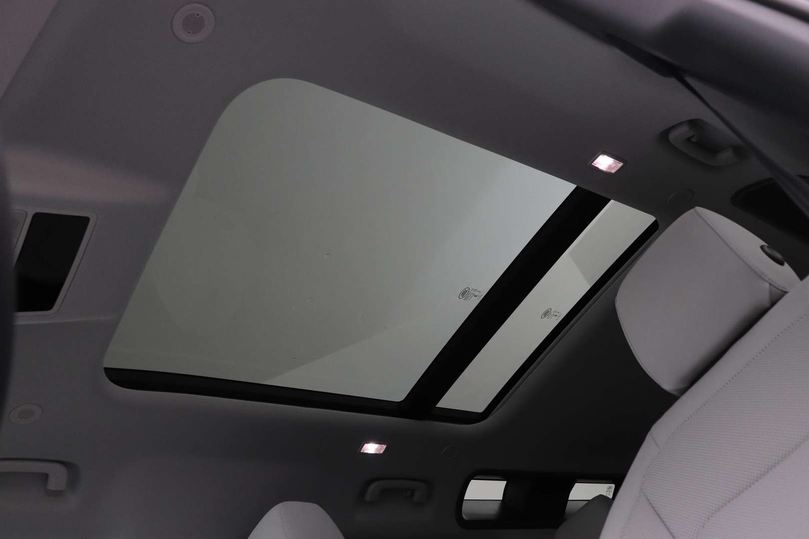 Land Rover Defender 110 Dynamic SE Edition P300e - 2026 - Joinsteer - #12