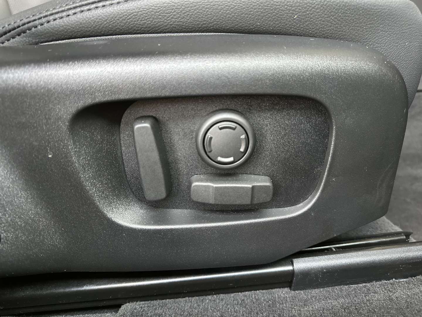 Land Rover Range Rover Velar P400e AWD Dynamic Edition PHEV Panorama | Black - 2025 - Joinsteer - #11