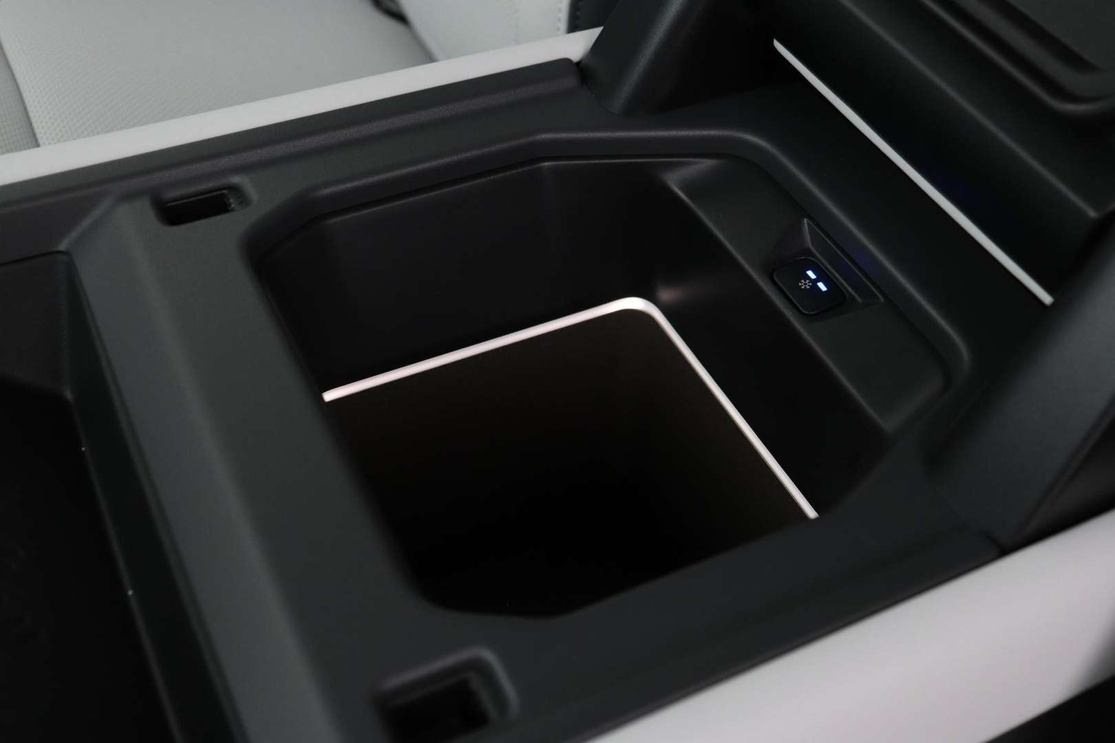 Land Rover Defender 110 Dynamic SE Edition P300e - 2026 - Joinsteer - #17