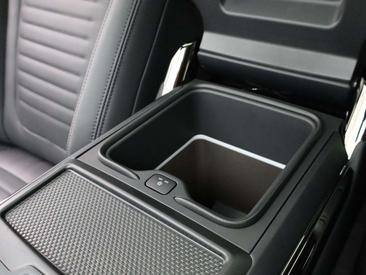 Land Rover Range Rover Sport SV — photo 29