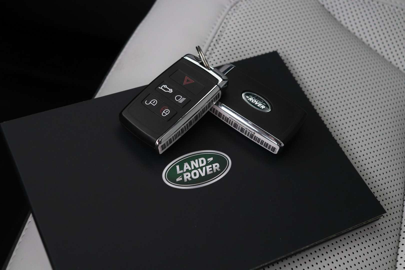 Land Rover Defender 110 Dynamic SE Edition P300e - 2026 - Joinsteer - #18