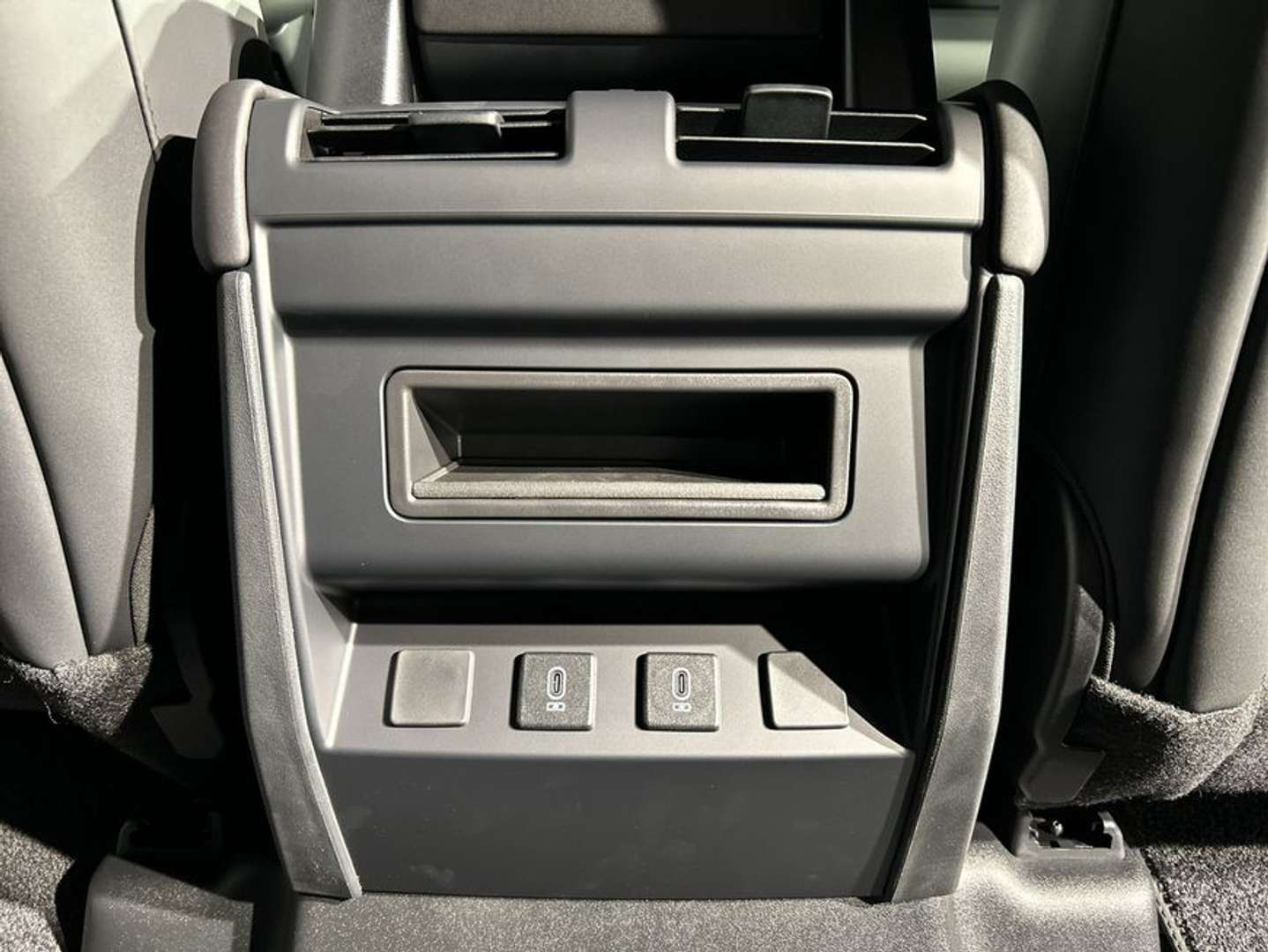 Land Rover Defender 110 D350 X-Dynamic SE - 2026 - Joinsteer - #16