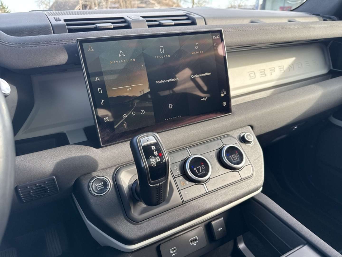 Land Rover Defender 110 D250 X-Dynamic SE - 2022 - Joinsteer - #25