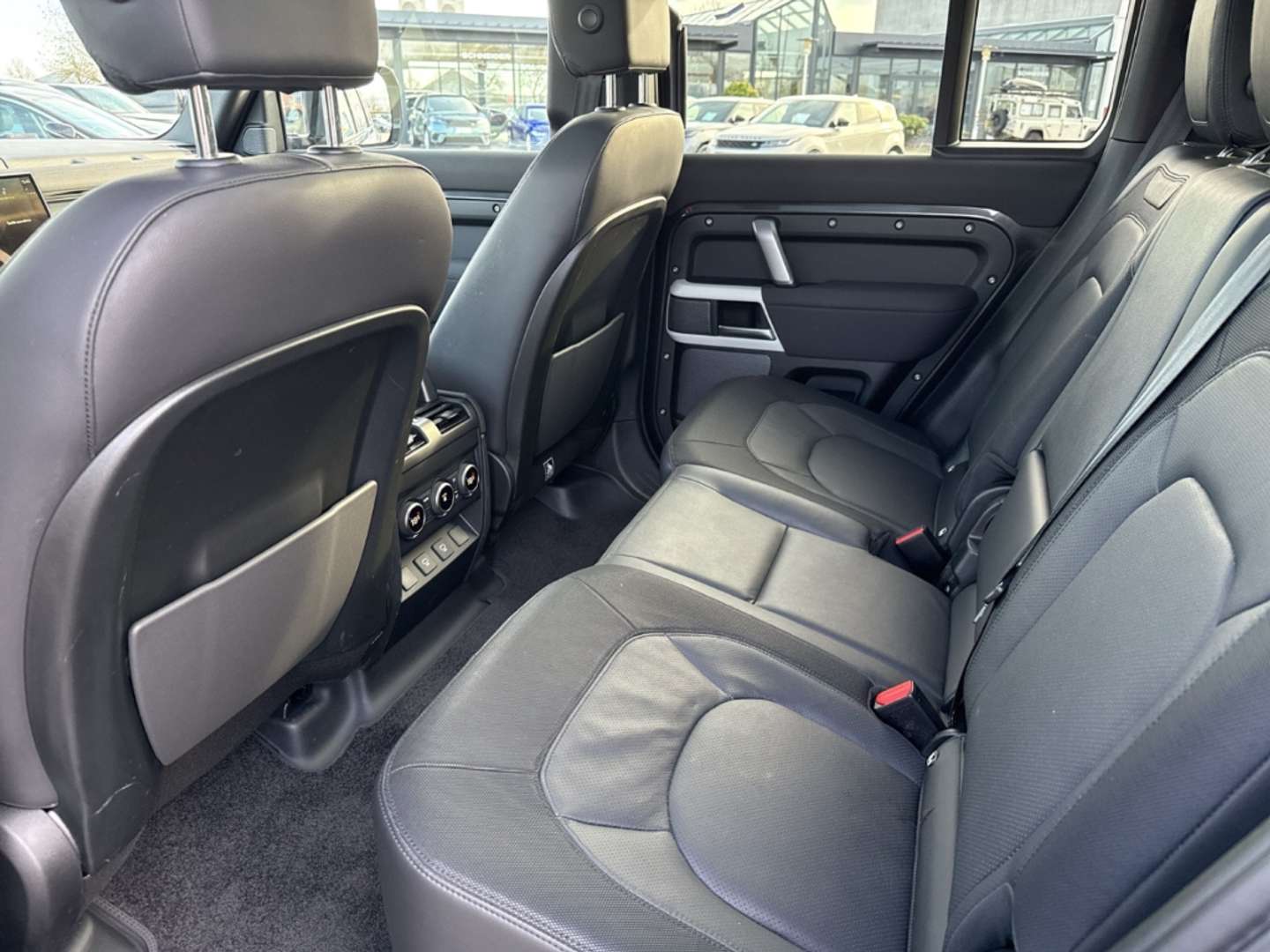 Land Rover Defender 110 D250 X-Dynamic SE - 2022 - Joinsteer - #27