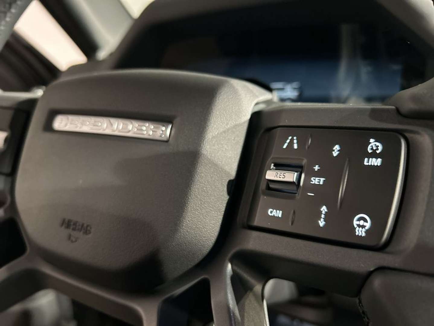 Land Rover Defender 110 D350 X-Dynamic SE - 2026 - Joinsteer - #18