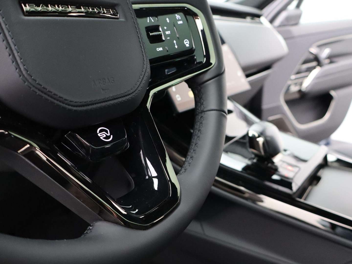 Land Rover Range Rover Sport Carbon 4.4 P635 SV - 2026 - Joinsteer - #31