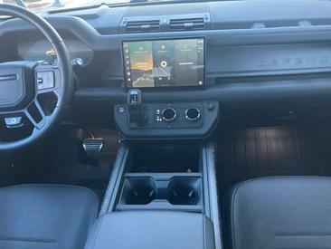 Land Rover Defender 110 Octa Edition One AWD Aut. 4.4 V8 MHEV — photo 25