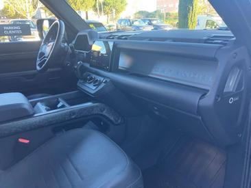 Land Rover Defender 110 Octa Edition One AWD Aut. 4.4 V8 MHEV — photo 28