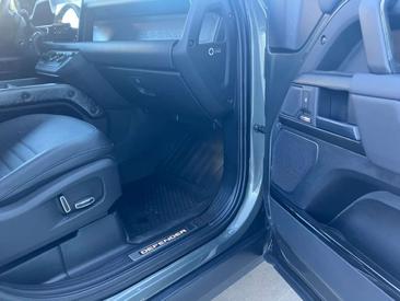 Land Rover Defender 110 Octa Edition One AWD Aut. 4.4 V8 MHEV — photo 29