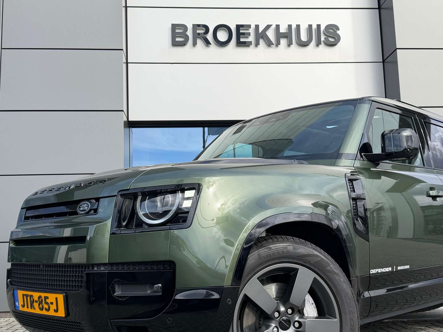 Land Rover Defender 110 X-Dynamic HSE P300e - 2026 - Joinsteer - #4