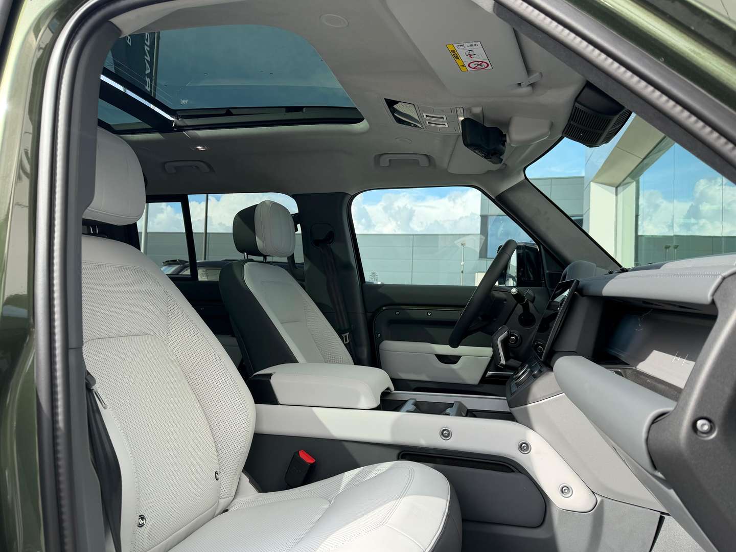 Land Rover Defender 110 X-Dynamic HSE P300e - 2026 - Joinsteer - #10