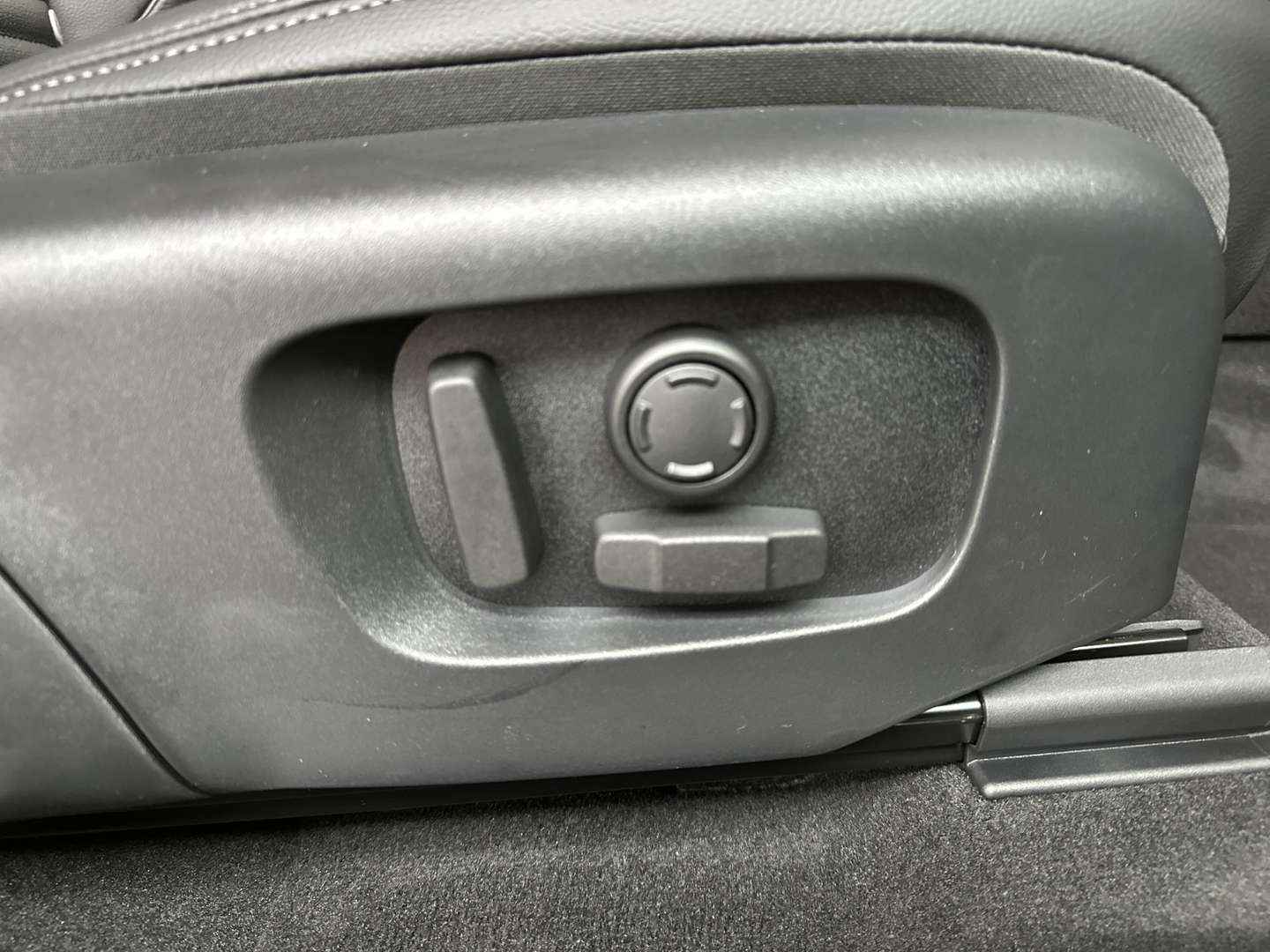 Land Rover Discovery Sport BUSINESS LANDMARK EDITION P270E - 2026 - Joinsteer - #11