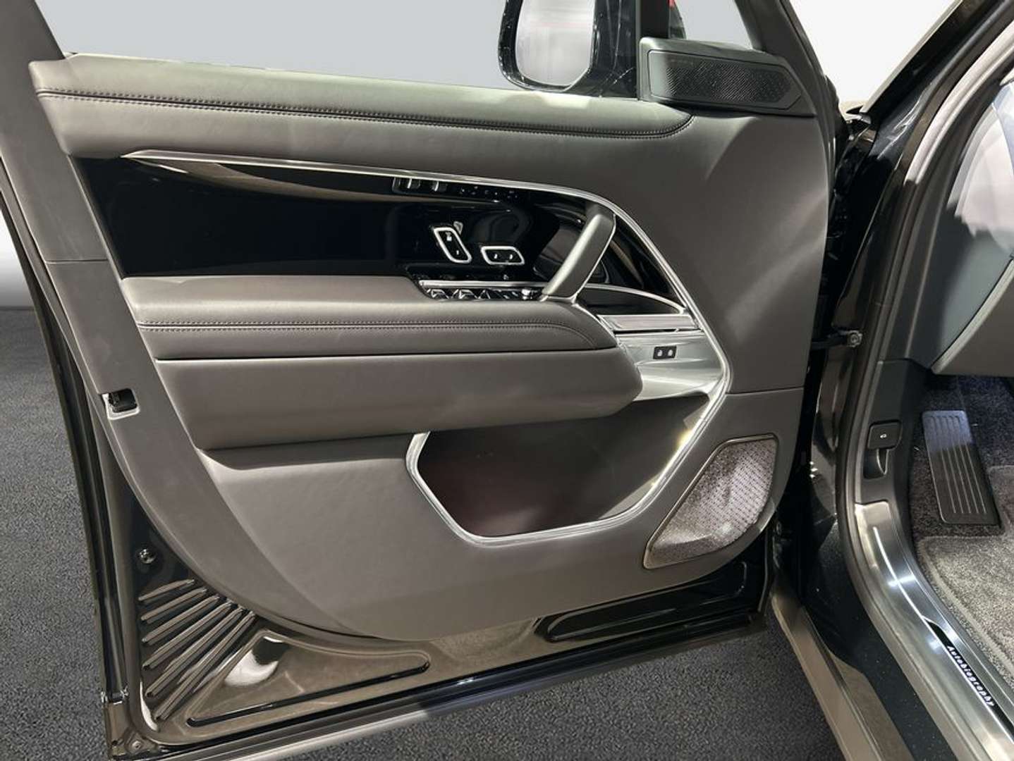 Land Rover Range Rover P550e Hybrid Autobiography - 2026 - Joinsteer - #13