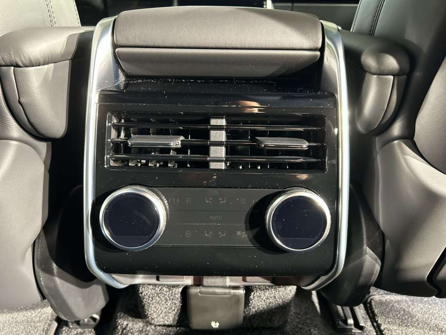 Land Rover Range Rover P550e Hybrid Autobiography - 2026 - Joinsteer - #17