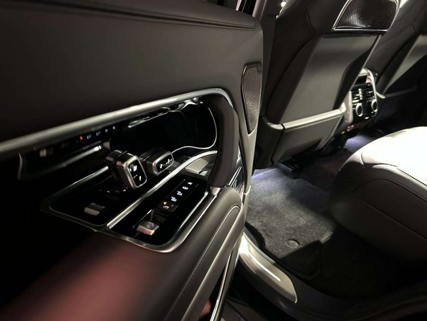 Land Rover Range Rover P550e Hybrid Autobiography - 2026 - Joinsteer - #19