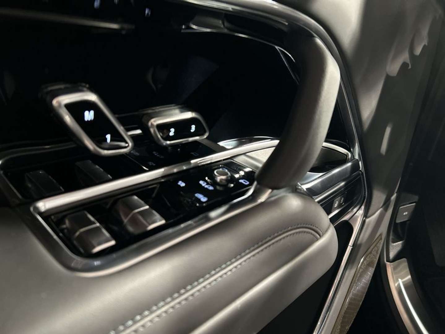 Land Rover Range Rover P550e Hybrid Autobiography - 2026 - Joinsteer - #21