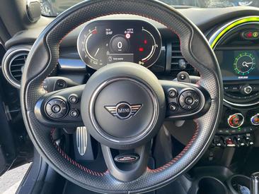 Mini Cabrio COOPER S — photo 9