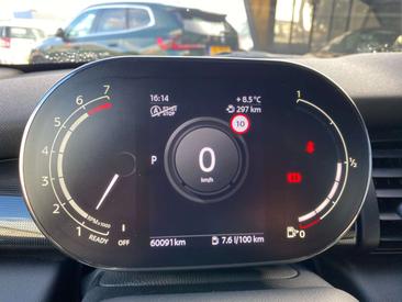 Mini Cabrio COOPER S — photo 10