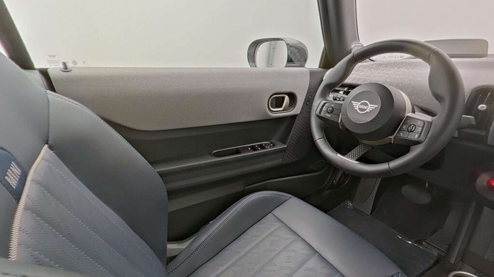 Mini Cabrio Favoured Cooper - 2025 - Joinsteer - #20