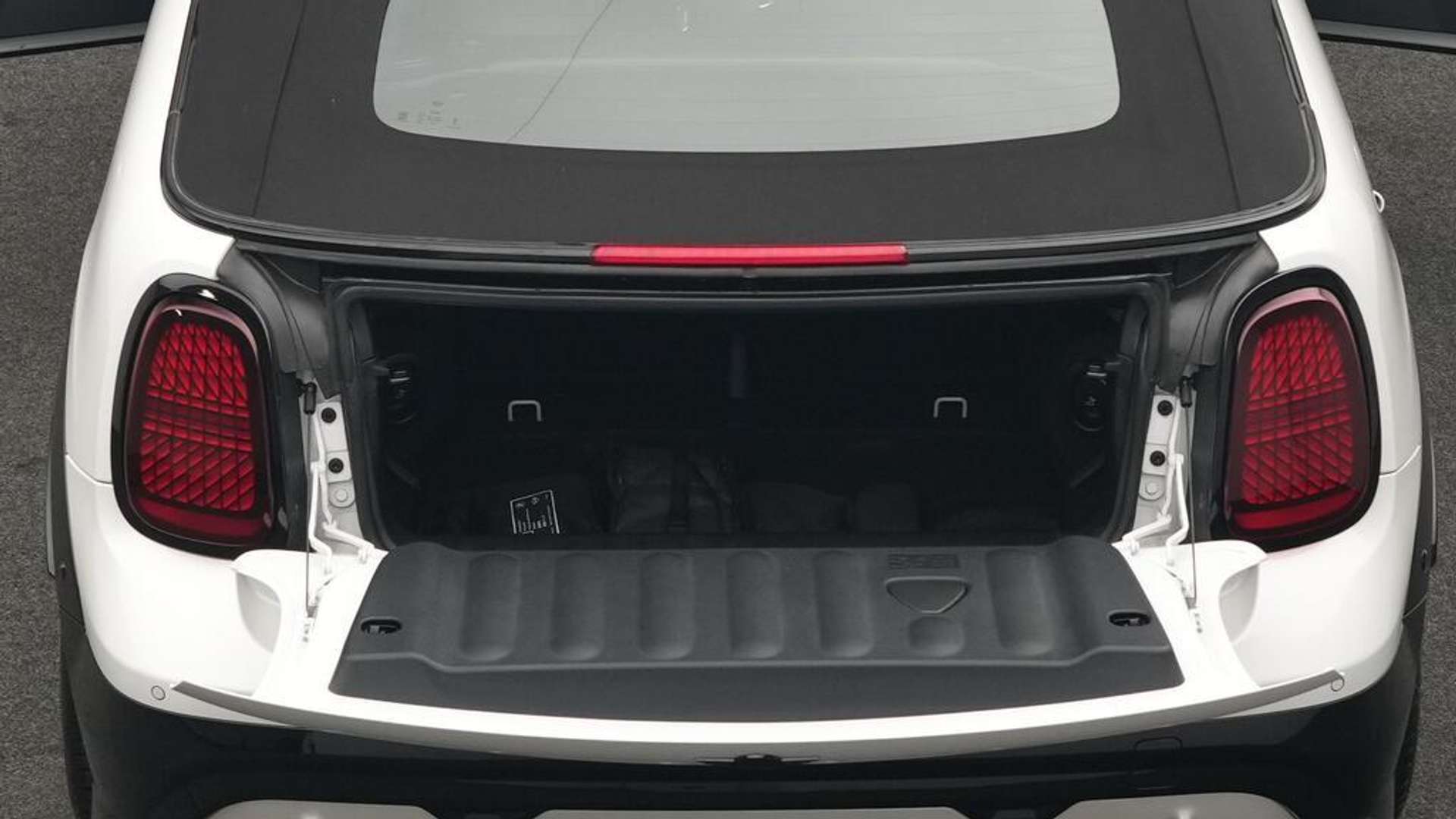 Mini Cabrio John Cooper Works - 2025 - Joinsteer - #25