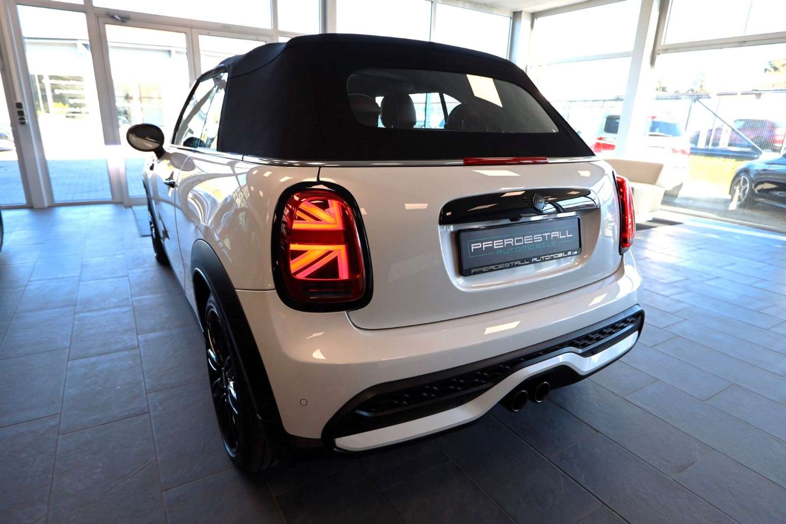 Mini Cabrio Classic Cooper S - 2024 - Joinsteer - #5