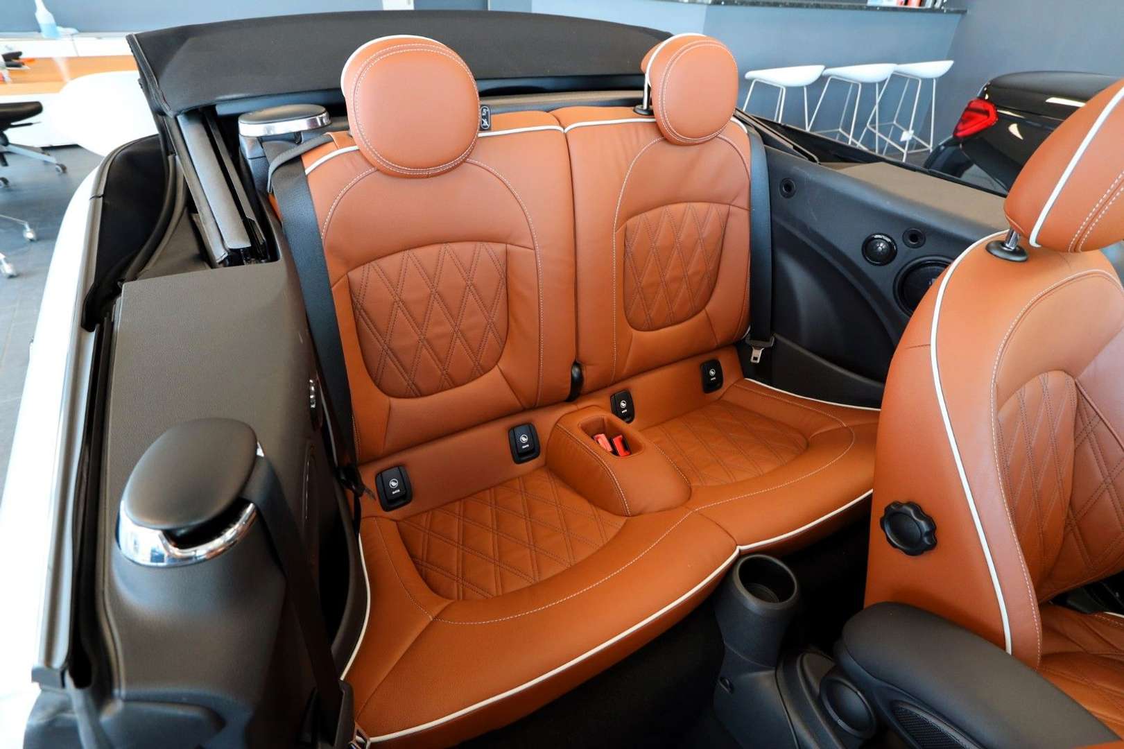 Mini Cabrio Classic Cooper S - 2024 - Joinsteer - #14