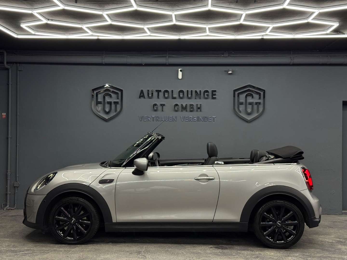 Mini Cabrio Cooper S - 2023 - Joinsteer - #2