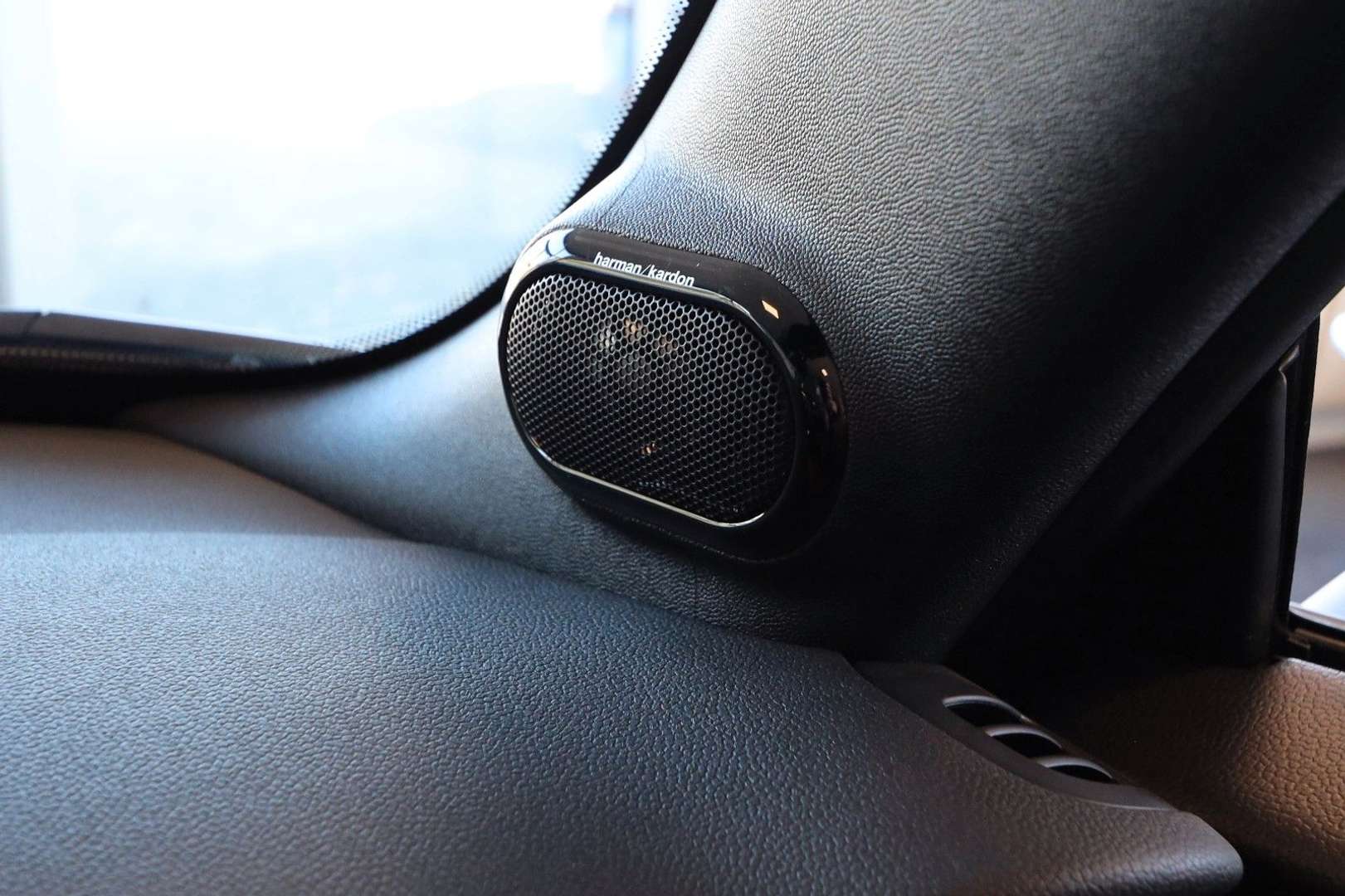 Mini Cabrio Classic Cooper S - 2024 - Joinsteer - #25