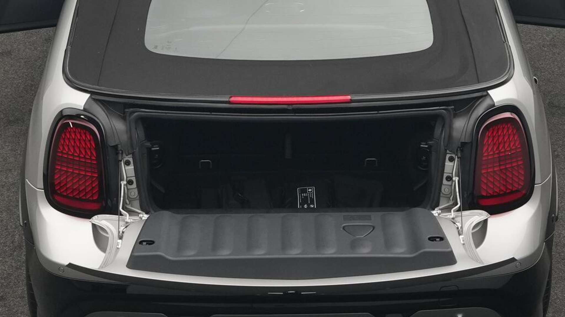 Mini Cabrio John Cooper Works - 2025 - Joinsteer - #25