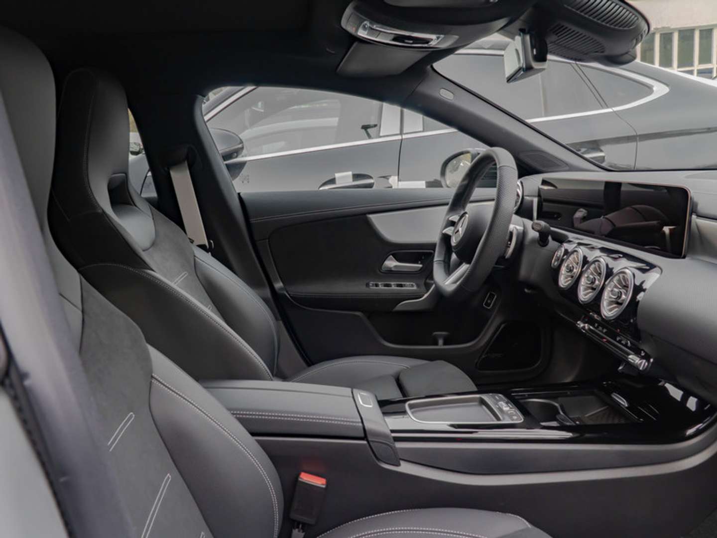 Mercedes CLA Shooting Break 200 AMG-LINE - 2025 - Joinsteer - #7