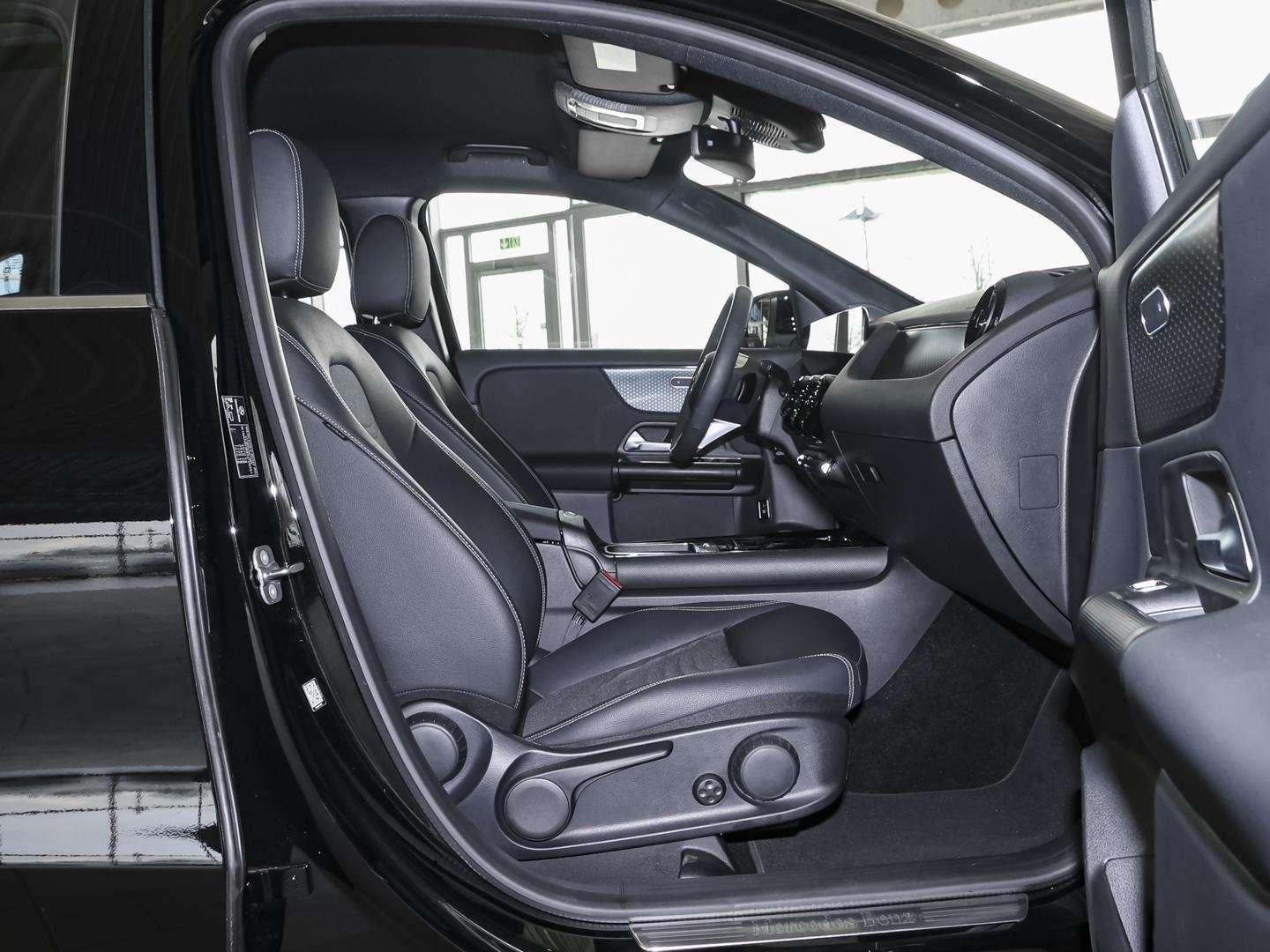 Mercedes GLA 200 - 2024 - Joinsteer - #5