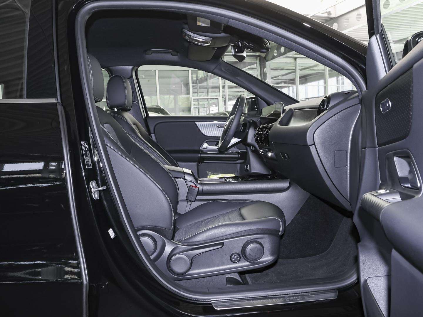 Mercedes GLA 200 - 2024 - Joinsteer - #5