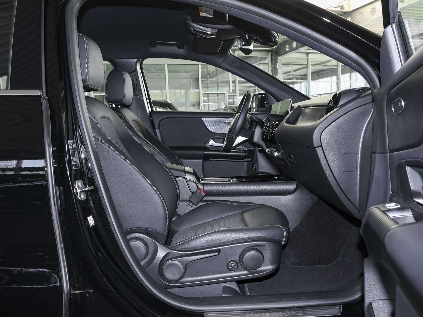 Mercedes GLA 200 Ambiente - 2024 - Joinsteer - #5