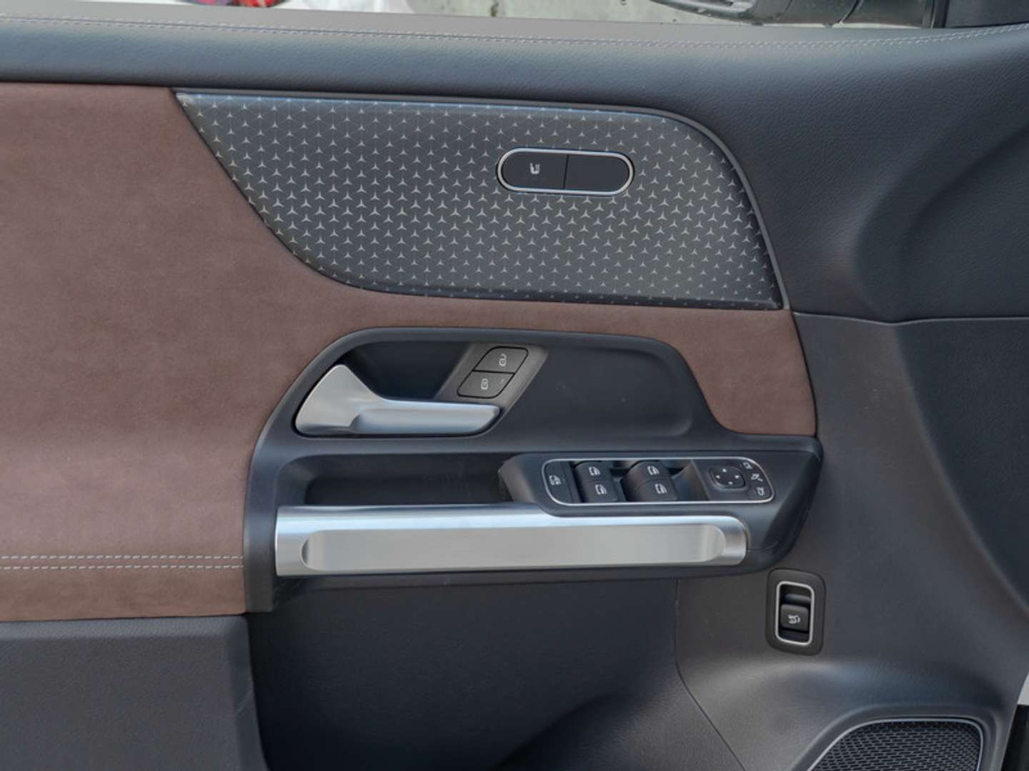 Mercedes GLB 220 Night Edition - 2025 - Joinsteer - #10