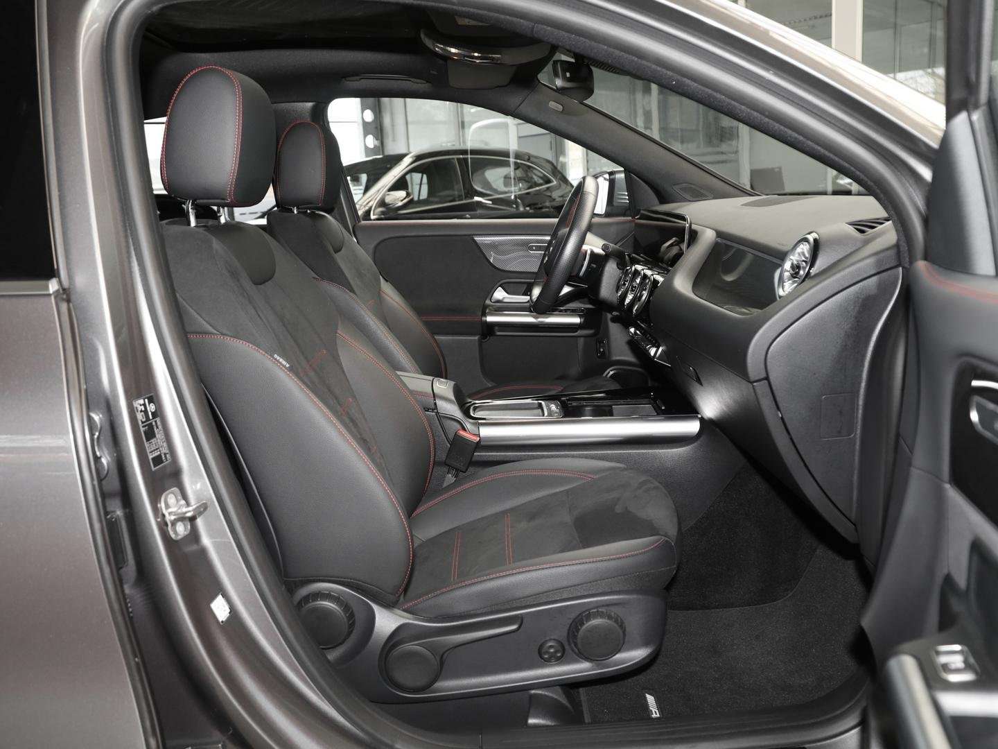 Mercedes GLA 200 AMG Line - 2024 - Joinsteer - #5