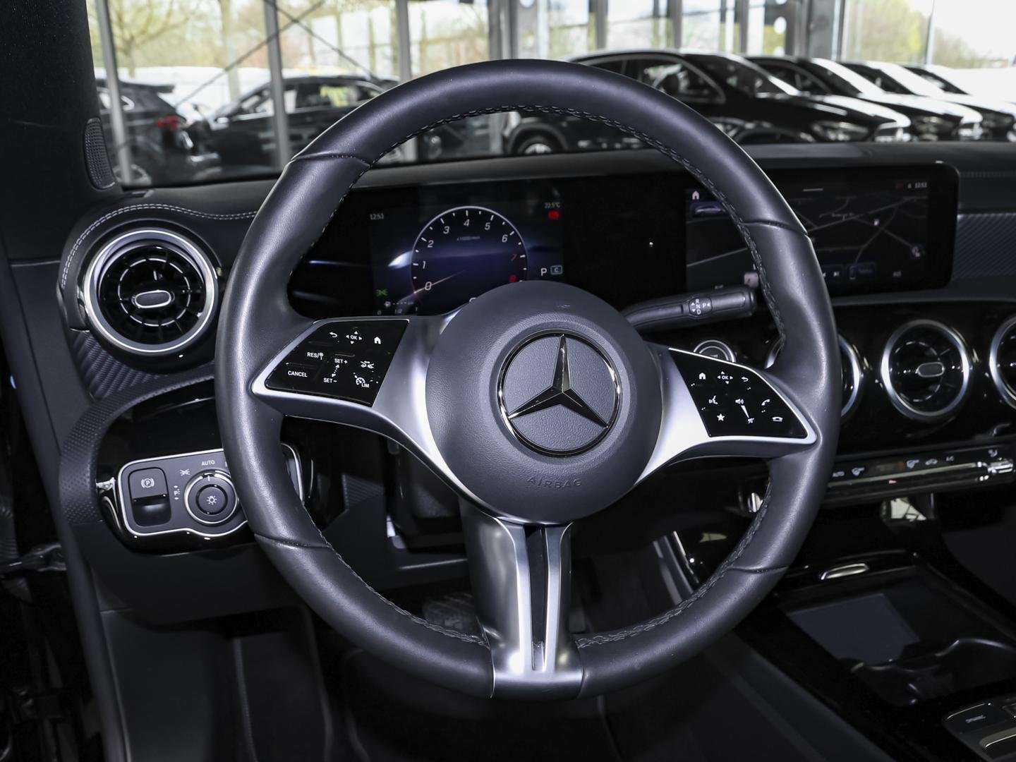 Mercedes CLA 200 Progressive - 2025 - Joinsteer - #12