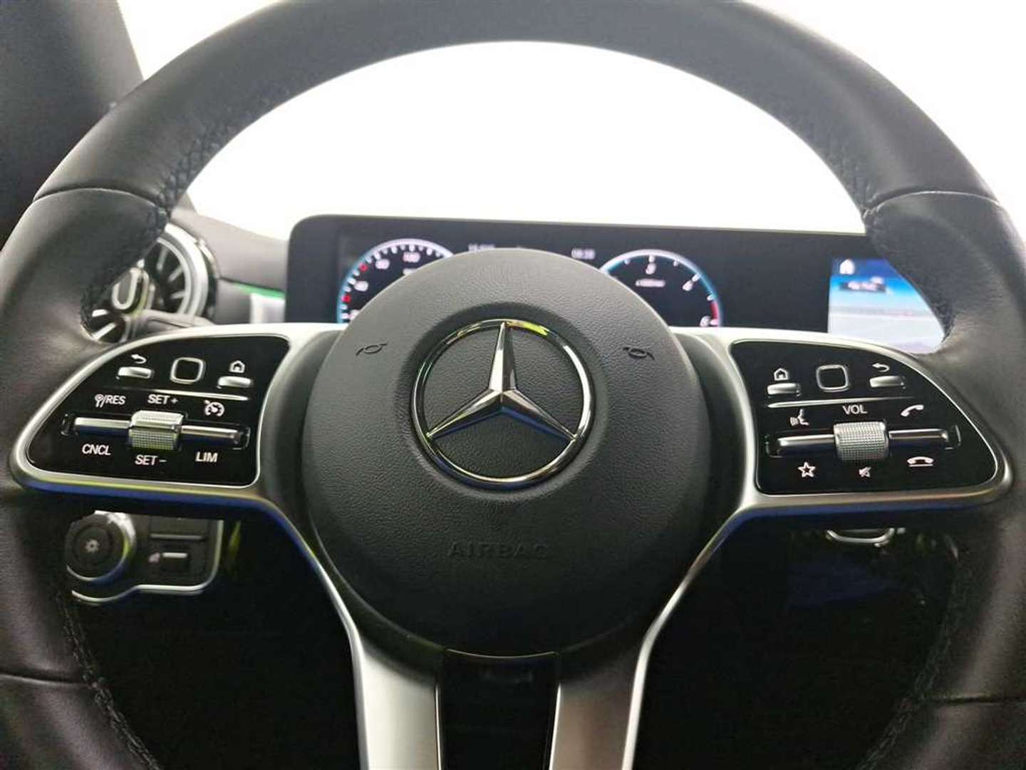 Mercedes CLA Shooting Break 200 Progressive - 2021 - Joinsteer - #33