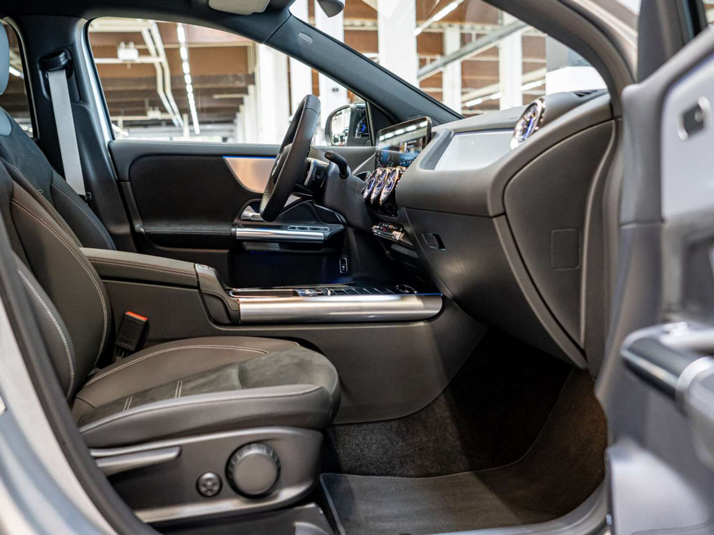 Mercedes GLA 180 AMG Line - 2025 - Joinsteer - #3