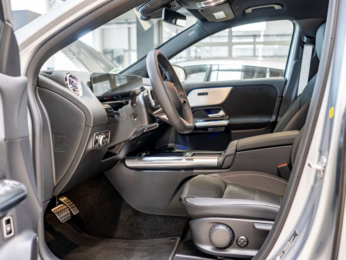 Mercedes GLA 180 AMG Line - 2025 - Joinsteer - #23