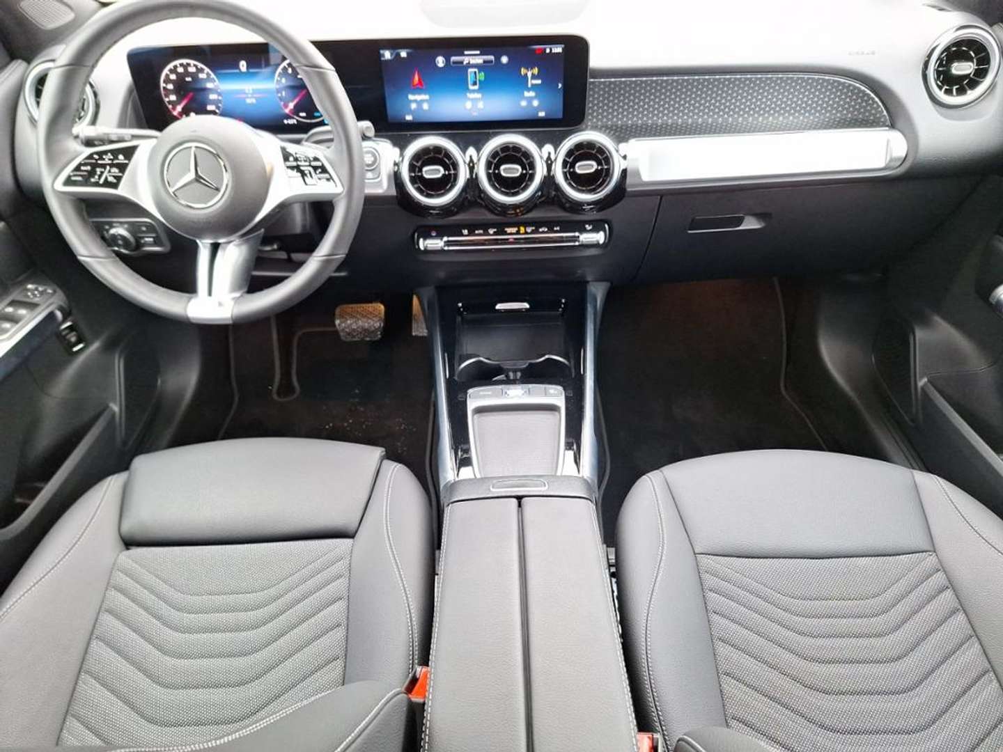 Mercedes GLB 200 Night Edition - 2024 - Joinsteer - #12