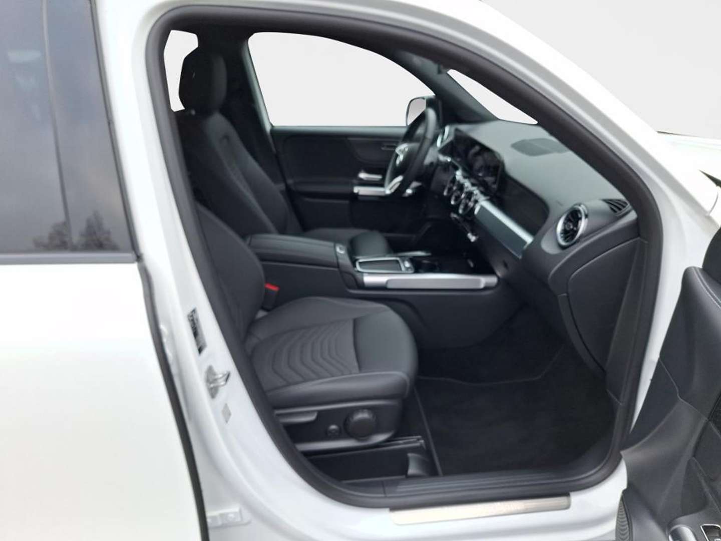 Mercedes GLB 200 Night Edition - 2024 - Joinsteer - #17