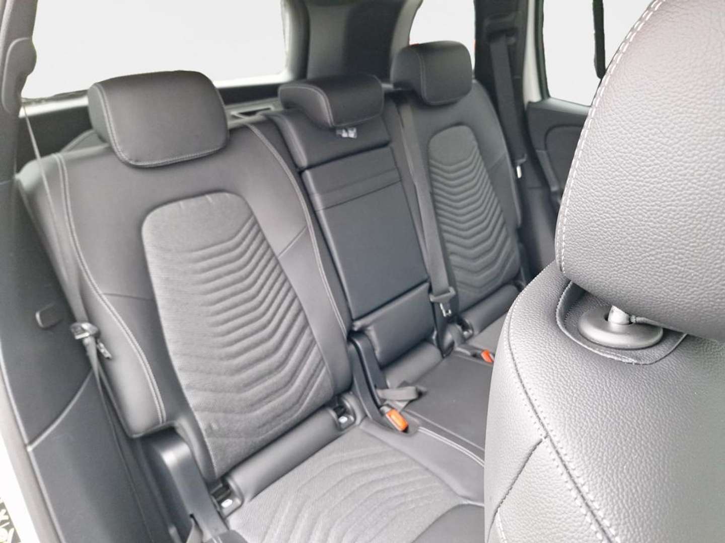 Mercedes GLB 200 Night Edition - 2024 - Joinsteer - #18