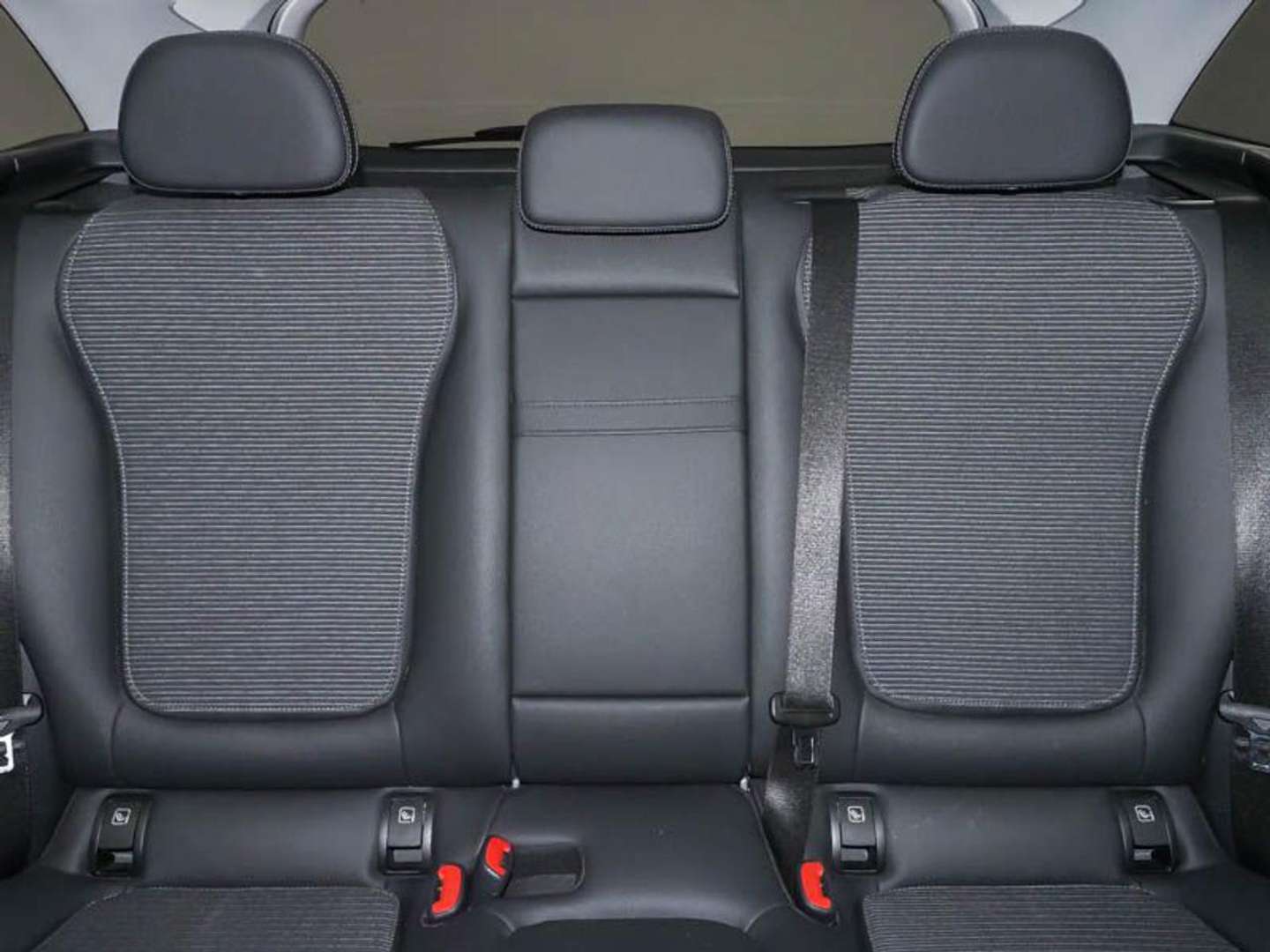 Mercedes GLC 220 Premium Plus - 2024 - Joinsteer - #8